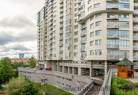 Вентиляция и кондиционирование 4-комнатной двухэтажной квартиры (г. Киев, ул. Мельникова)