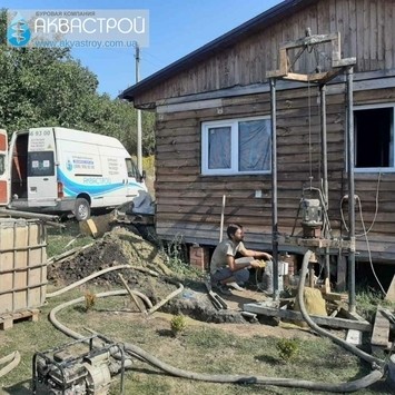 Буріння побутових свердловин на воду