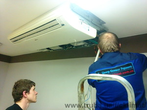 Установка кондиционера специалистами ООО "Центр Климат Украина" &mdash; Центр Клімат Україна