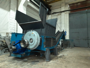 Шредер для дерева промышленный Экополимер Shark ES 15.3 &mdash; Экополимер