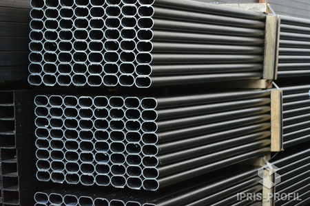 Труба стальная плоскоовальная конструкционная / мебельная