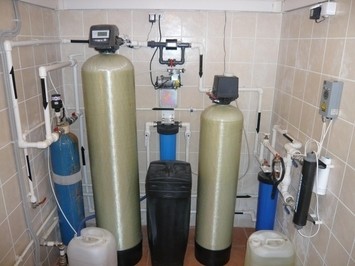 Монтаж системы очистки воды (фильтрация воды)