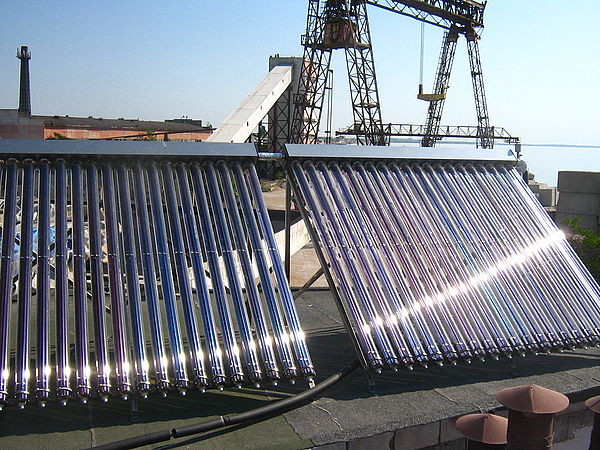 Первый монтаж солнечных коллекторов компании "Источник энергии"