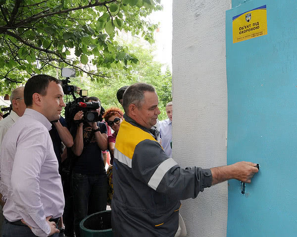 У Києві почали встановлювати охоронні системи на будинки з тепловими лічильниками