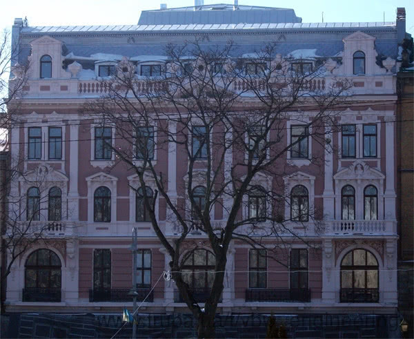 Реконструкція старовинного готелю в м Львів із застосуванням рішень від VBW Engineering