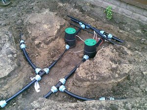 Монтаж системы полива &mdash; Соловьев