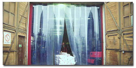 Применение ленточных термоштор ПХВ завес как защита открытых проёмов дверей или ворот при разгрузочно-погрузочных работах как складское оборудование к &mdash; Энерго-резерв