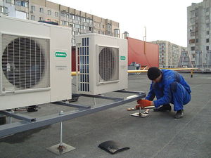 Монтаж кндиционеров на кровле фитнес-центра &quotВертикаль&quot &mdash; Дельта-Т