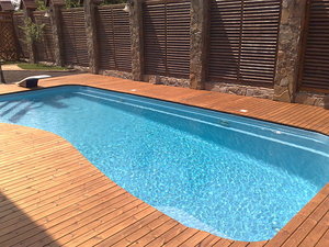 Бассейн композитный &mdash; Клевер. Новые Технологии