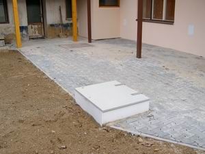 Автономная канализация в современном загаородном доме. Внешний вид. &mdash; Эквик