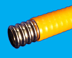 Труба гофрированная, нержеющая сталь, отожженная с полиэтиленовым покрытием (желтая, белая, красная) диаметр 15 мм